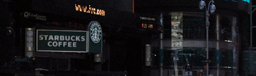 Eine von 171 Starbucks-Filialen in Manhattan (Times Square)