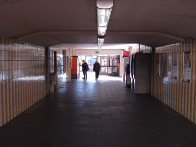 Bahnhof (innen)
